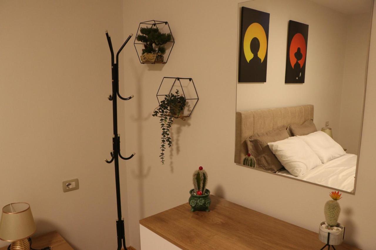 Pine Apartment Tirana Eksteriør billede